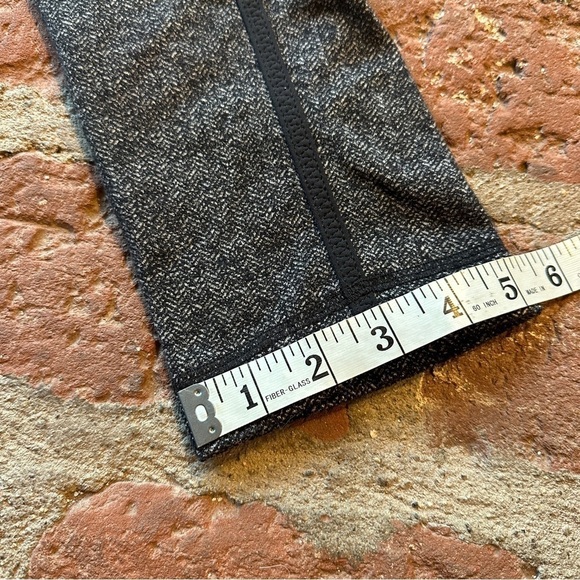Lululemon Wunder Under Black Gray Herringbone Textured Leggings Women's size 2 - Picture 11 of 16